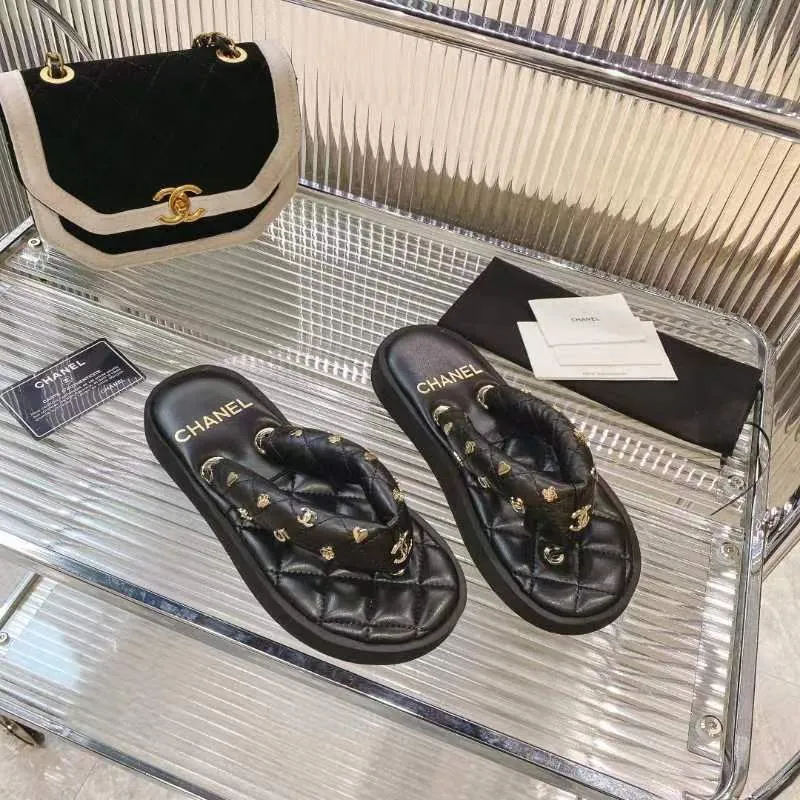 👟👟Ex-factory price 400👟👟 Women's Shoes Women's Clothing Women's Shoes Women's Clothing Women's Shoes Women's Clothes CHANEL 2022SS Cjia Xiaoxiang new summer bread slippers Flip-flops flip-flops beach sandals original 7100 purchase development production Xiaoxiang 2023 summer hot style bread slippers Irresistibly cute! The color of macarons and ice cream combined with the chubby figure is like stepping on bread or clouds ☁️Super strong wrapping feeling! Fabric: Original customized super soft sheepskin Lining: Original customized super soft sheepskin Sole: Exclusive molded ultra-light foam outsole Sole thickness: 2CM Size: 35-40